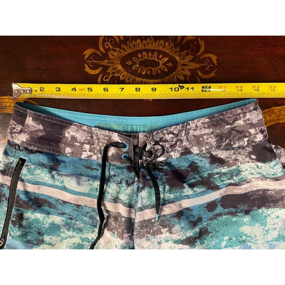 Pelagic Mens Argonaut Reefer Boardshorts Blue Grey Camo Striped Performance‎ 30